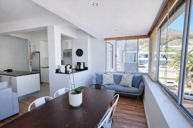 2 Bedroom Property for Sale in Sea Point Western Cape